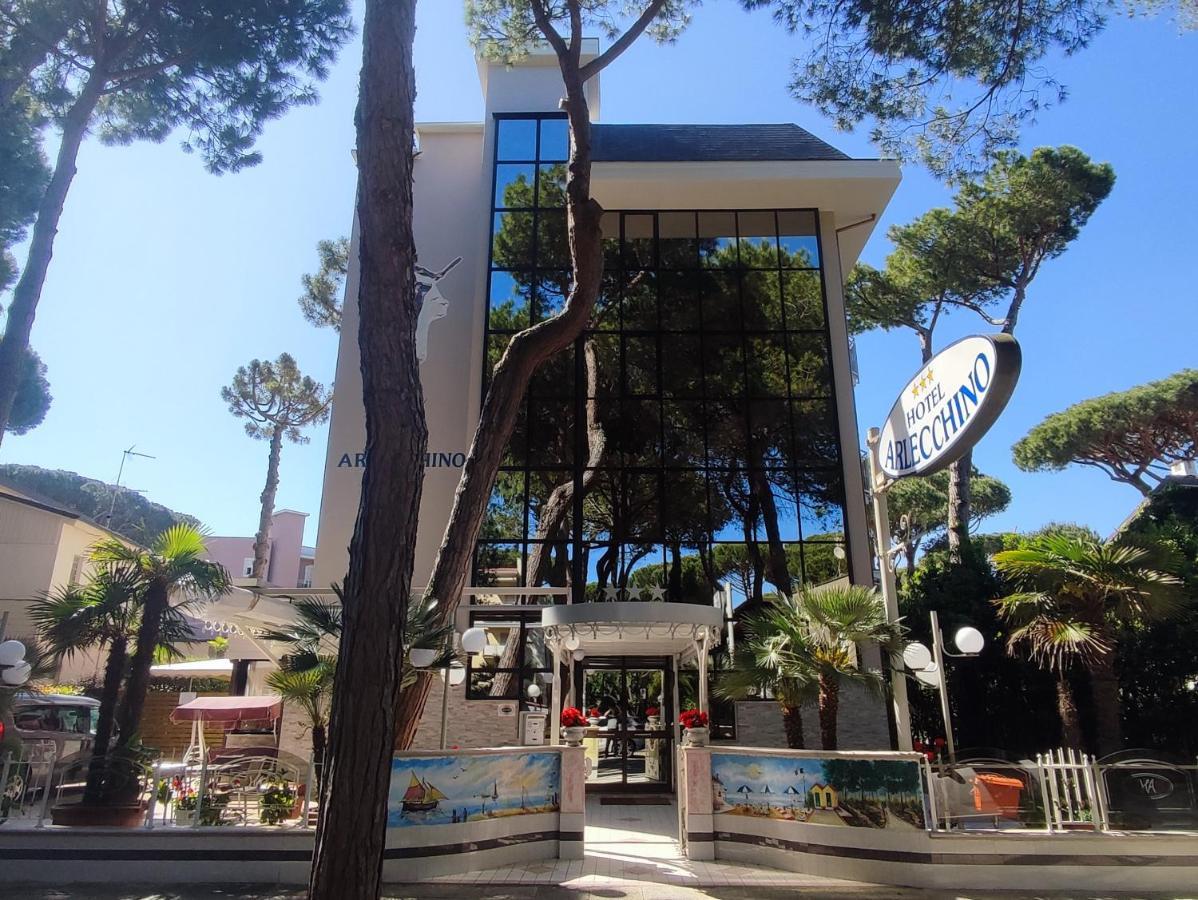 Hotel Arlecchino Milano Marittima Exterior foto